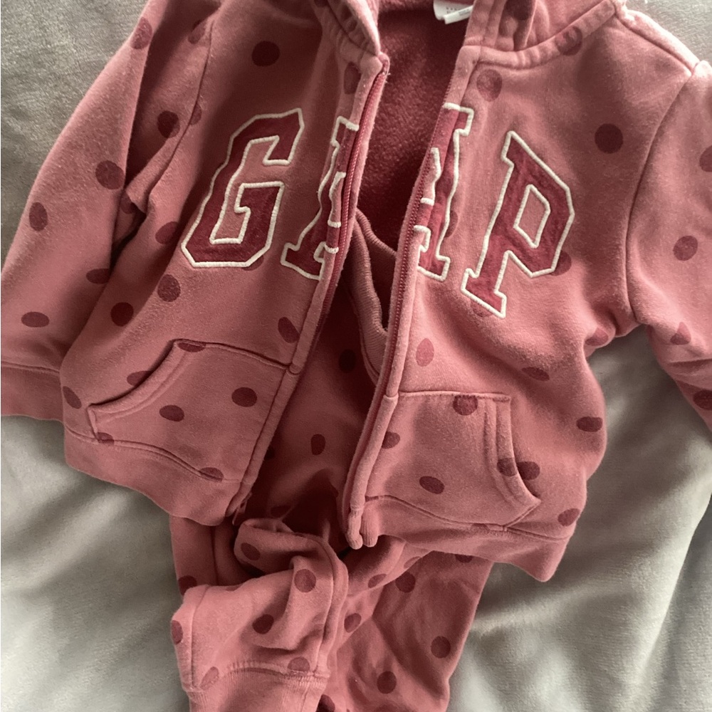 Gap Sweatsuit